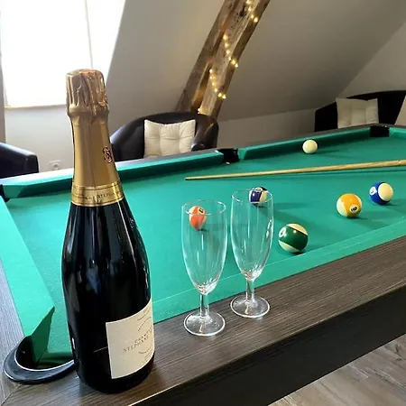 Loft Romantique - Balnéo - Billard - Massage Appartement *