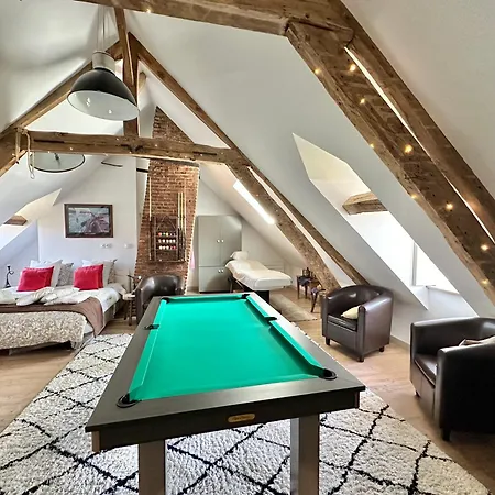Loft Romantique - Balneo - Billard - Massage Appartement