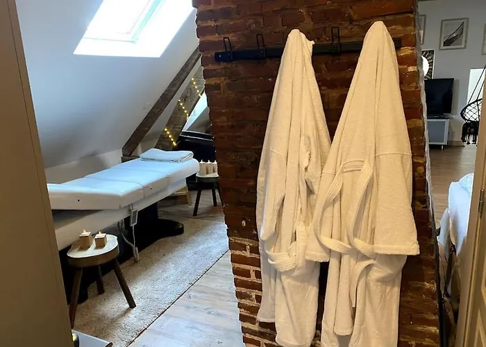 Loft Romantique - Balneo - Billard - Massage Apartment Verton